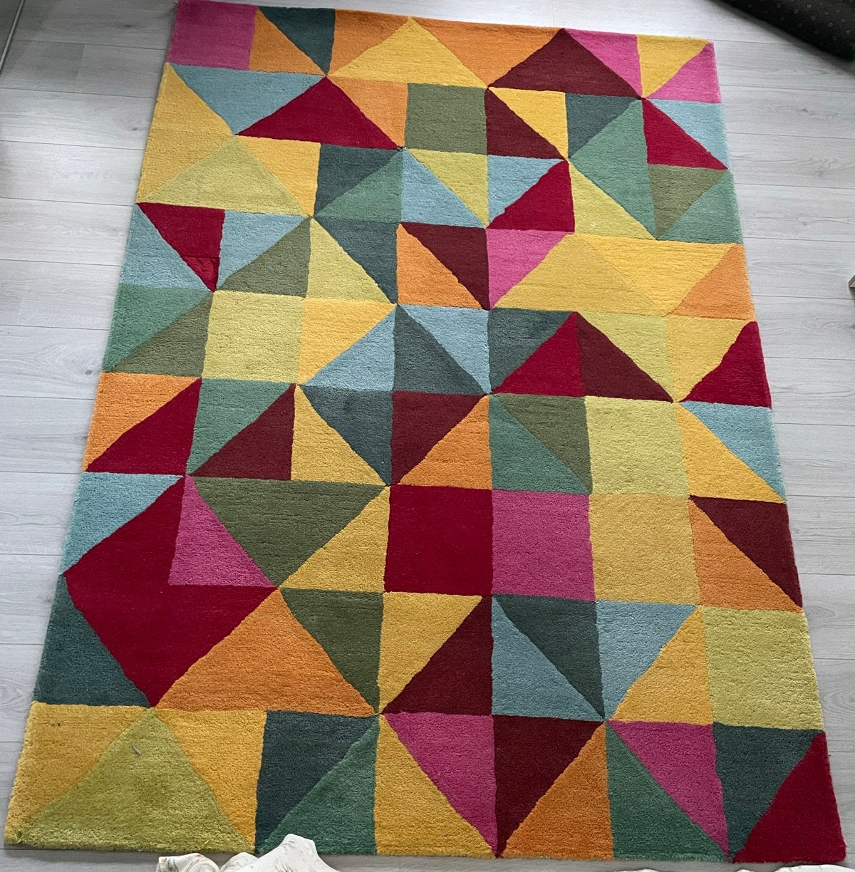 Vrolijk gekleurd tapijt, Gebruikt, Geel, 150 tot 200 cm, 200 cm of meer