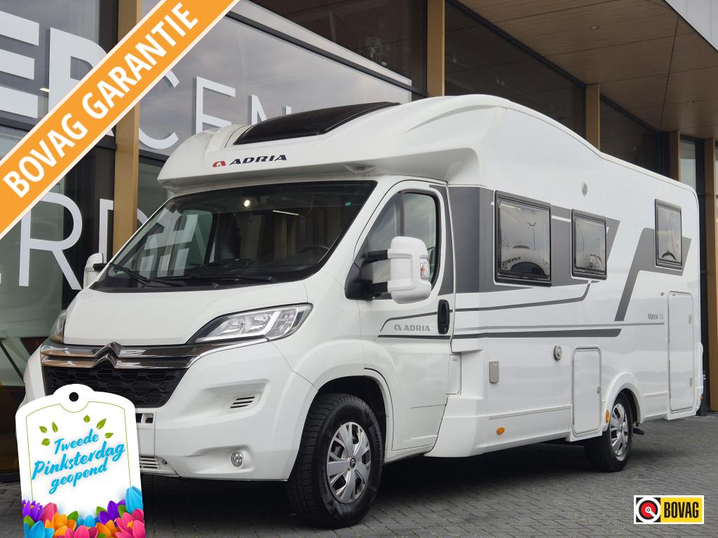 Adria Matrix M 670 SL 160 pk Lengtebedden, Fiat, Luifel, Bedrijf, Adria
