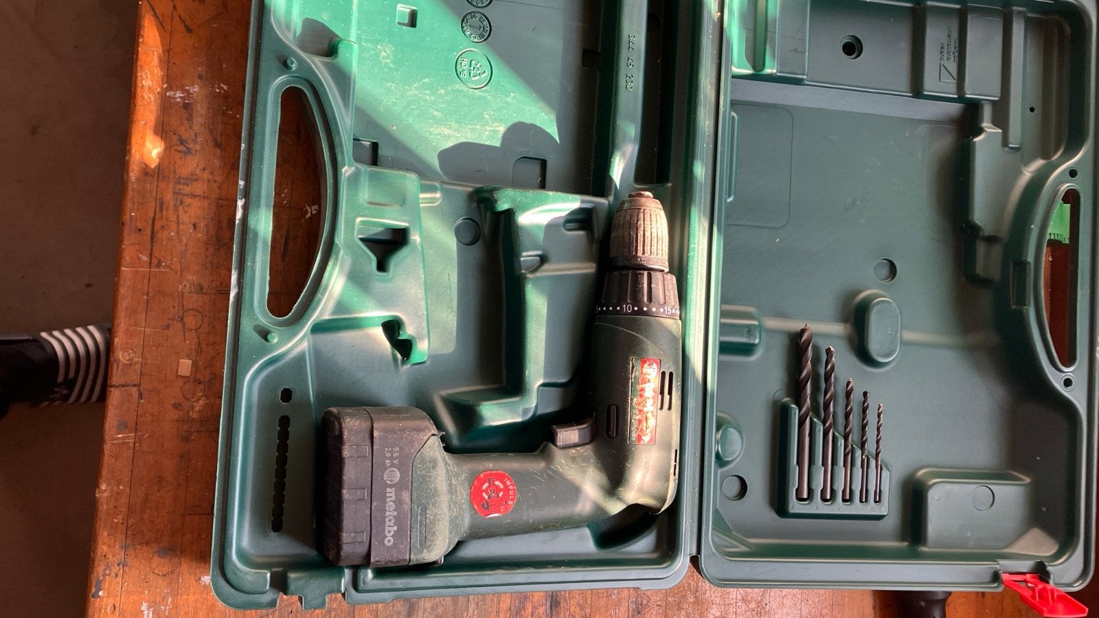 Metabo Boor- en Schroefmachine met lader en koffer, Ophalen of Verzenden, Gebruikt, Minder dan 400 watt, Boor- en Schroefmachine