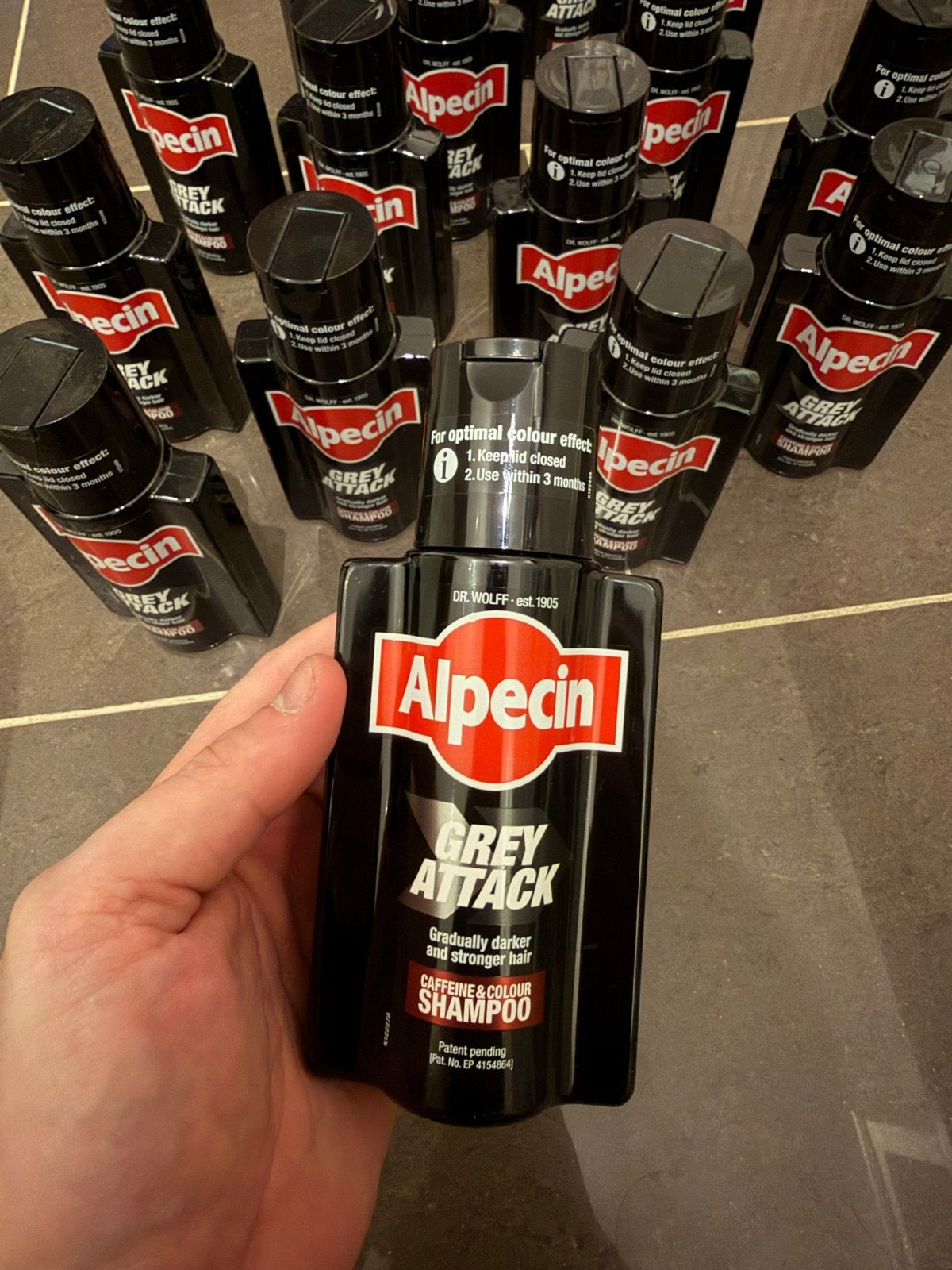 15x Alpecin Grey Attack Caffeine & Colour Shampoo - Nieuw, Ophalen of Verzenden, Nieuw, Shampoo of Conditioner