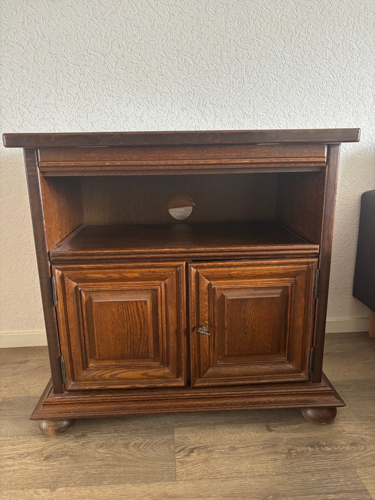 Gratis af te halen: Stevig houten TV meubel, Gebruikt, Minder dan 100 cm, 25 tot 50 cm, Overige houtsoorten