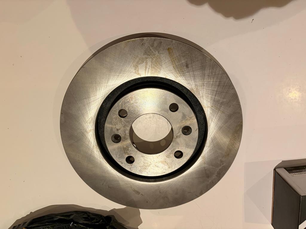 Peugeot Citroën remschijven voor en remblokken, remschijf, Ophalen of Verzenden, Nieuw, Citroën