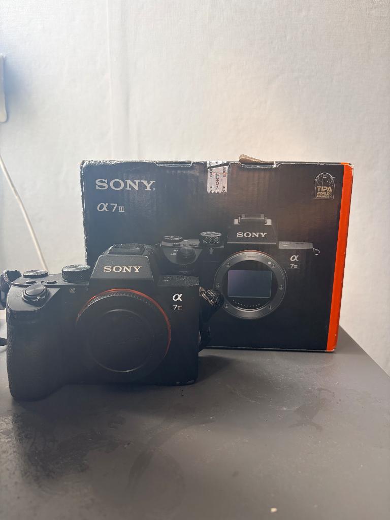 Sony a7 iii (51k clicks), Audio, Tv en Foto, Fotografie | Accu's en Batterijen, Ophalen of Verzenden, Zo goed als nieuw