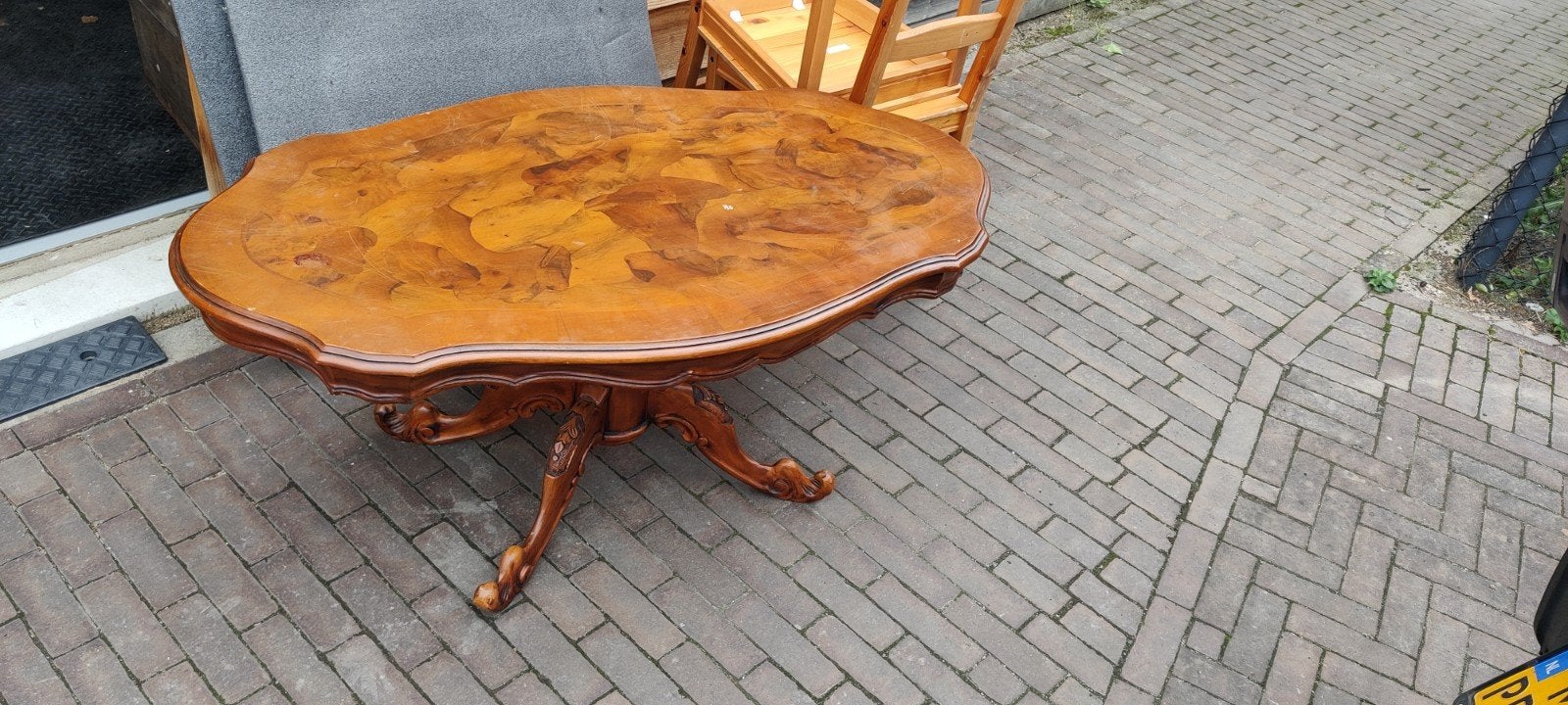 Antieke Salontafel, Ophalen