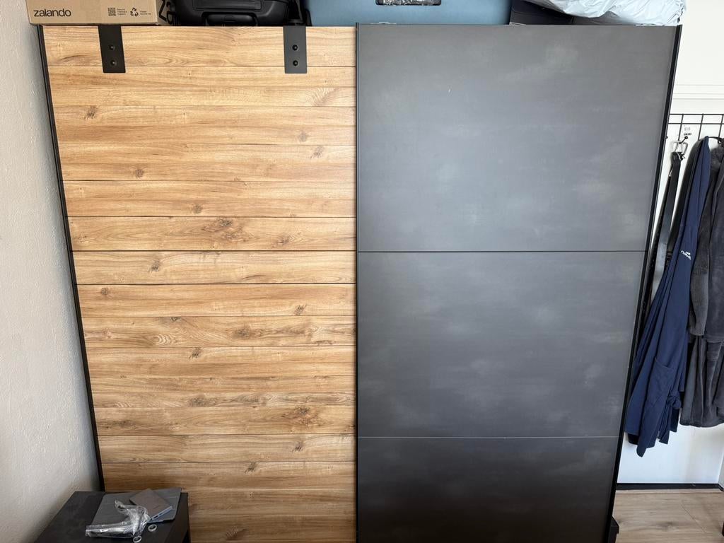 Kledingkast, Ophalen, Met deur(en), 200 cm of meer, Zo goed als nieuw