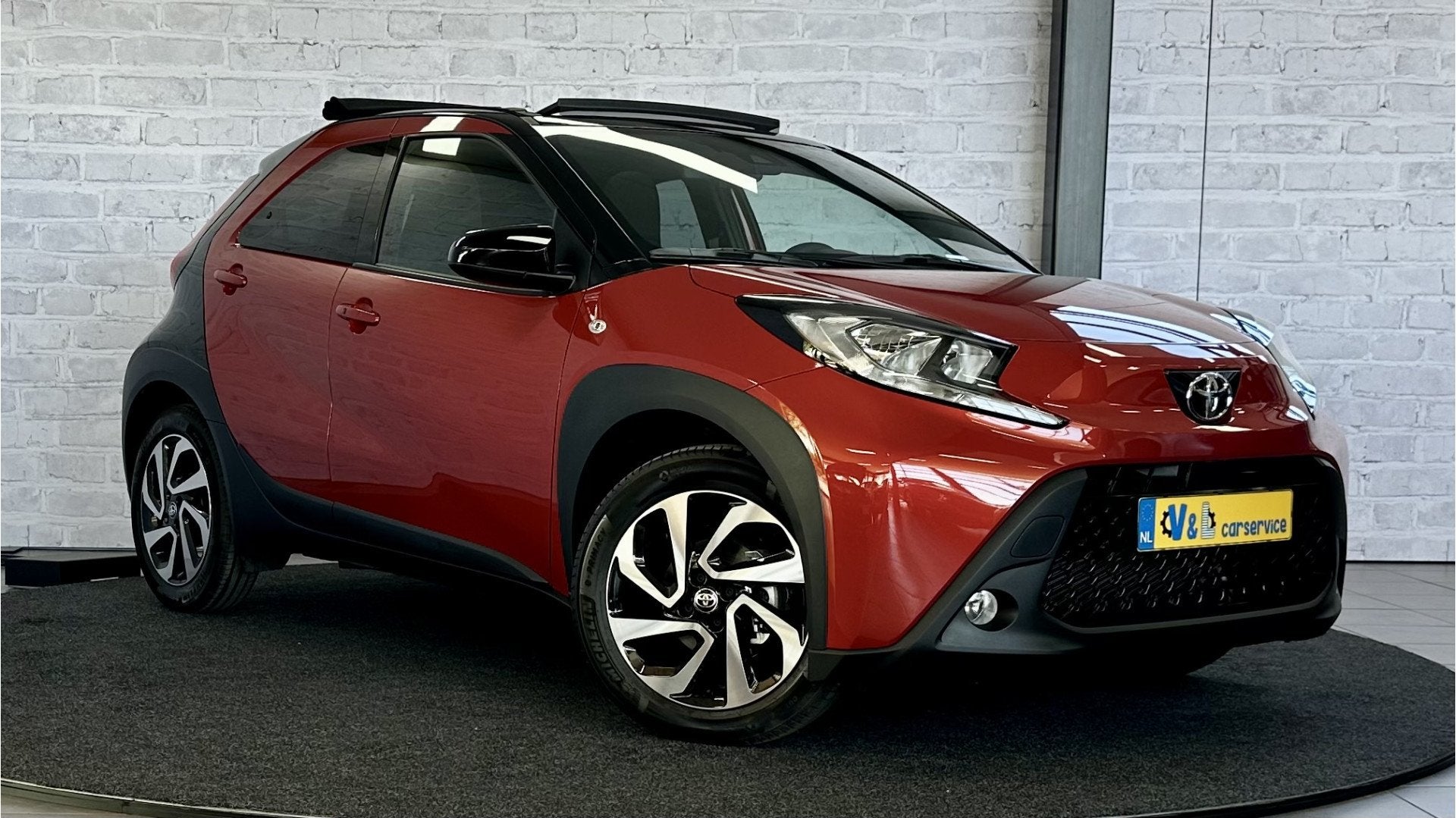 Toyota Aygo X 1.0 VVT-i S-CVT Envy / Cabrio / Carplay / Crui, Auto's, Gebruikt, Euro 6, 4 stoelen, Automatische klimaatregeling
