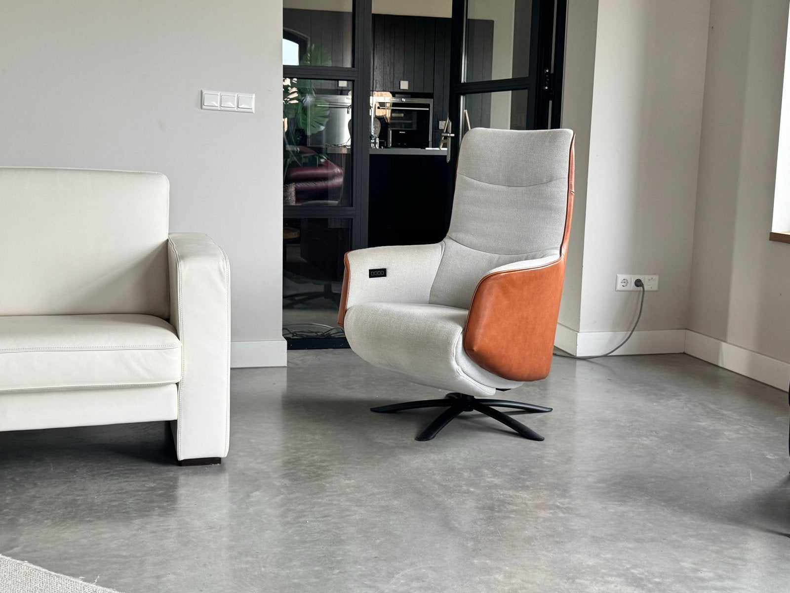 Gealux Elektrische Relaxfauteuil | Stof & Cognac Leer |, X, Minder dan 75 cm, Ophalen of Verzenden, Zo goed als nieuw