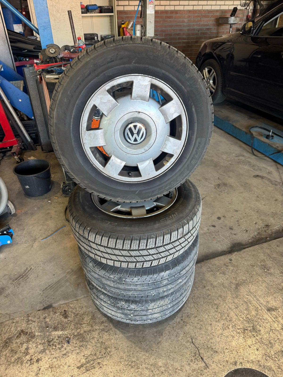 Velgen VW T4 Multivan  met Banden, Auto-onderdelen, Banden en Velgen, Ophalen, 15 inch, Banden en Velgen, All Season