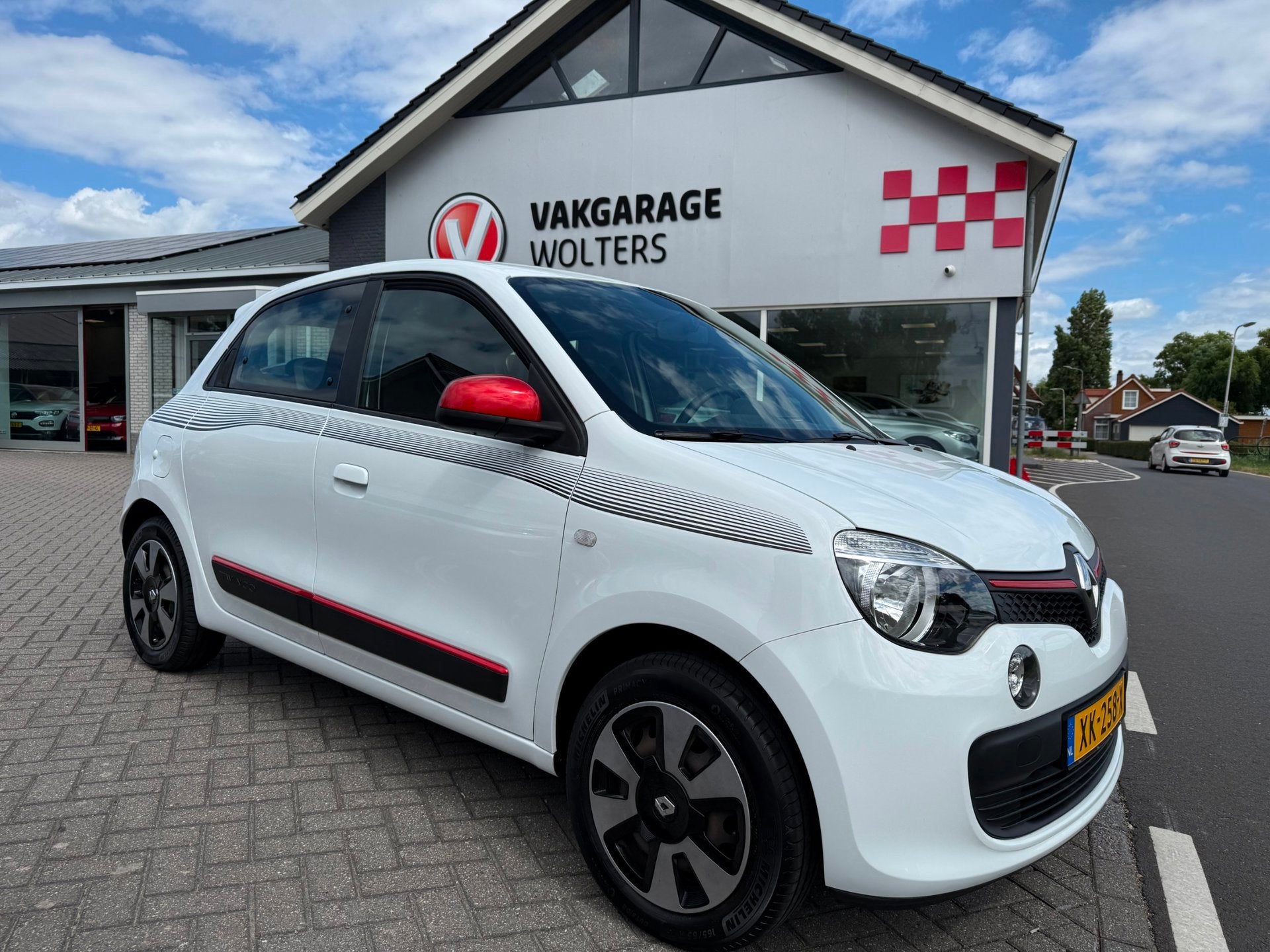 Renault Twingo 1.0 SCe Collection RIJKLAARPRIJS!, 21 km/l, Gebruikt, 4 stoelen, Wit