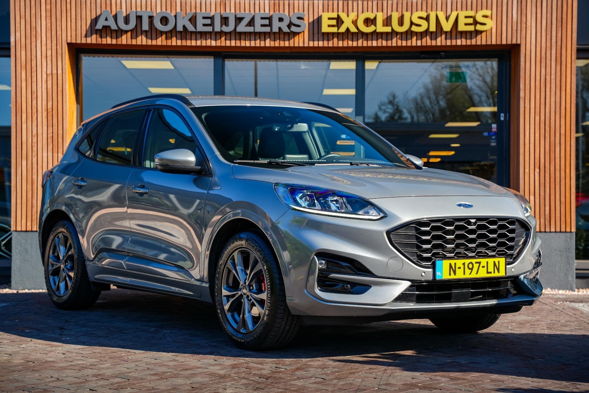 Ford Kuga 1.5 EcoBoost ST line Camera's Airco Stoelverw. Stu, Auto's, Ford, Voorwielaandrijving, Euro 6, 150 pk, Leder