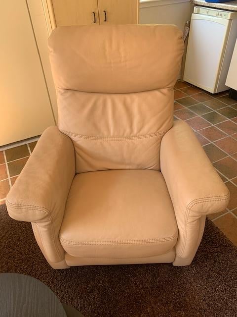2 verstelbare beige leren fauteuils, Ophalen, Zo goed als nieuw, Leer, 75 tot 100 cm