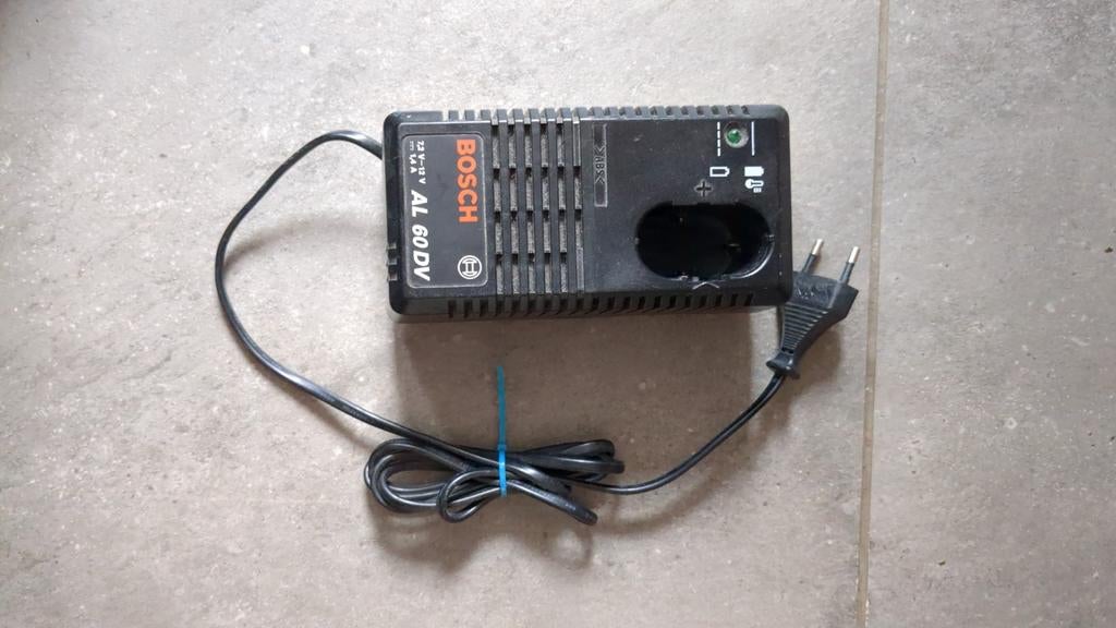 Bosch AL 60 DV Acculader 7.2V-12V 1.4A, Ophalen of Verzenden, Gebruikt