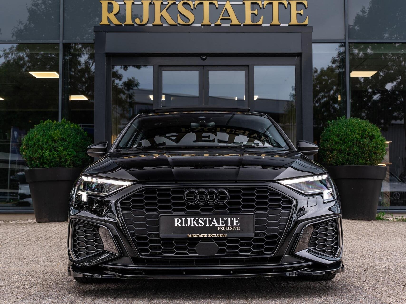 Audi A3 Sportback 35 TFSI S-Line|PANO|MATRIX|RS-LOOK|SFEER., Auto's, Dealer onderhouden, 4 cilinders, Leder en Stof, Zwart