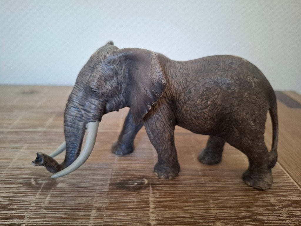 Schleich 14656 Wild Life Afrikaanse olifant stier uit 2011, Verzamelen, Speelgoed, Ophalen of Verzenden, Gebruikt