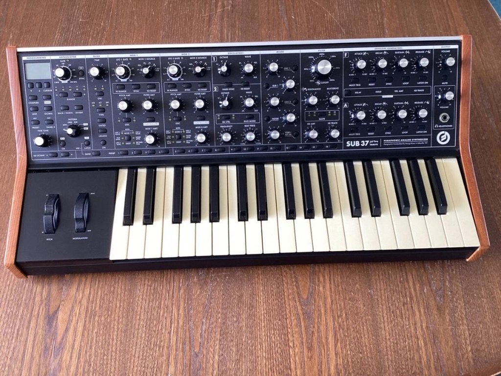 Moog Sub 37 Tribute Edition, Ophalen, Nieuw, Stick
