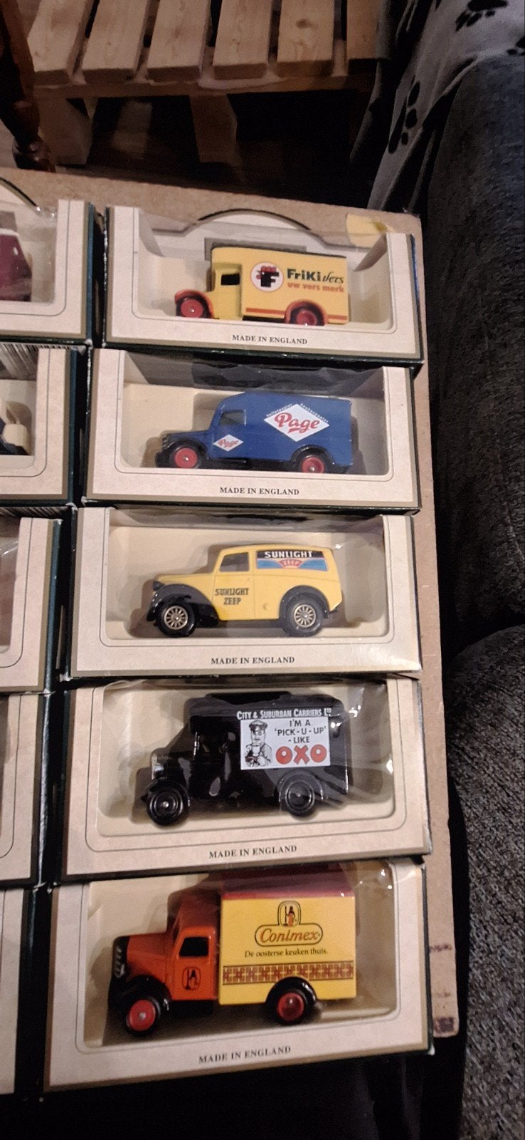 Partij van 19x Lledo Days Gone modelauto's – Nieuw in doos, Ophalen of Verzenden, Auto