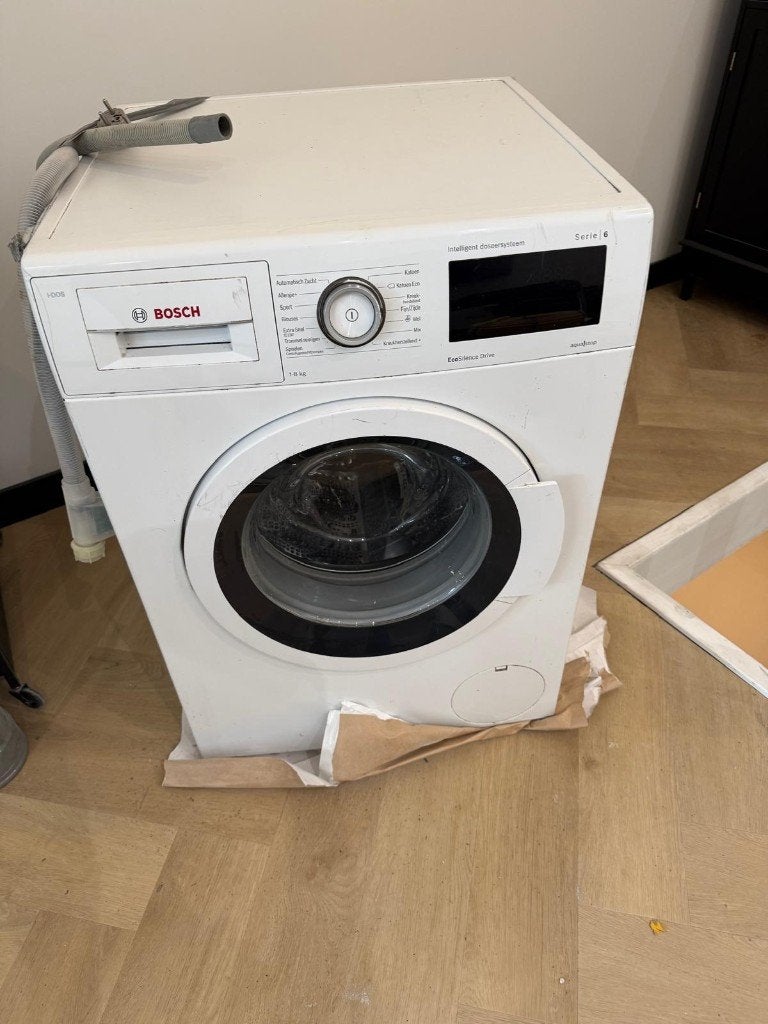 Bosch Serie 6 i-DOS Wasmachine 8 kg – Zeer weinig gebruikt, Witgoed en Apparatuur, Ophalen, 1200 tot 1600 toeren, Gebruikt, 8 tot 10 kg