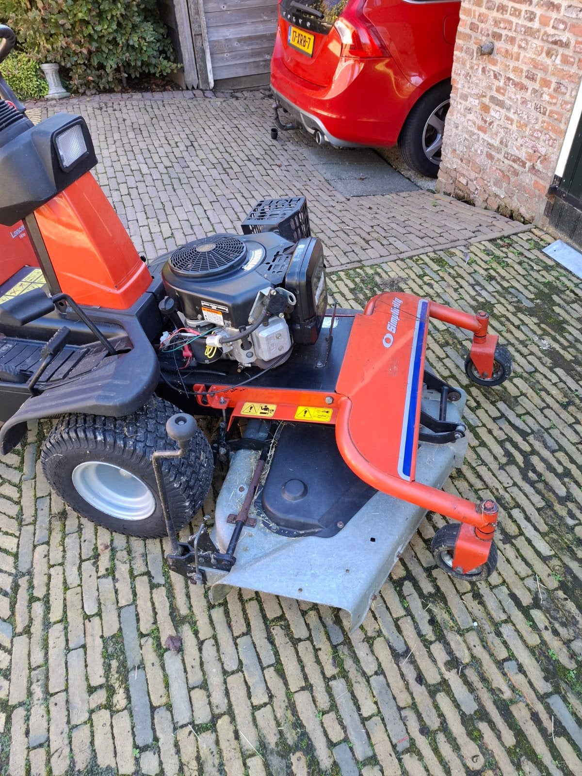 Foto 6 van Zitmaaier Simplicity Lancer 16hp - aandrijving defect