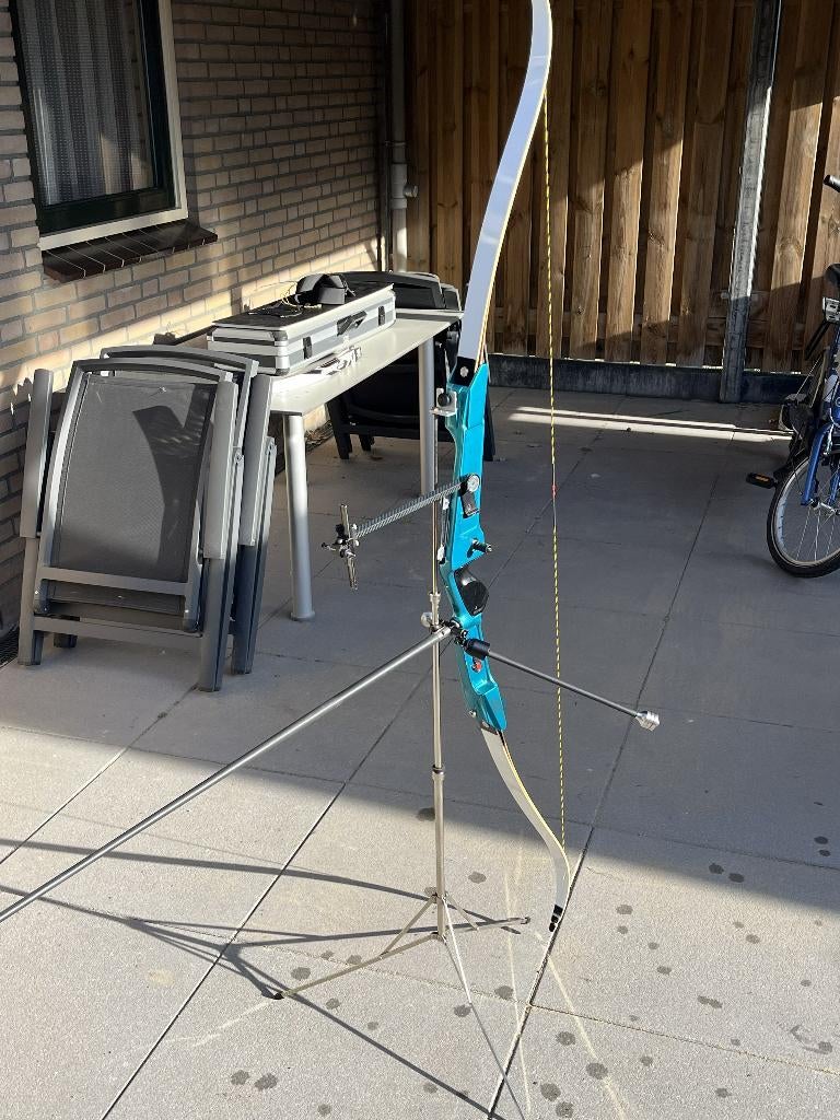 Handboog Hoyt gold medalist 70" - 30# links, Sport en Fitness, Handboogschieten, Ophalen, Gebruikt, Recurveboog