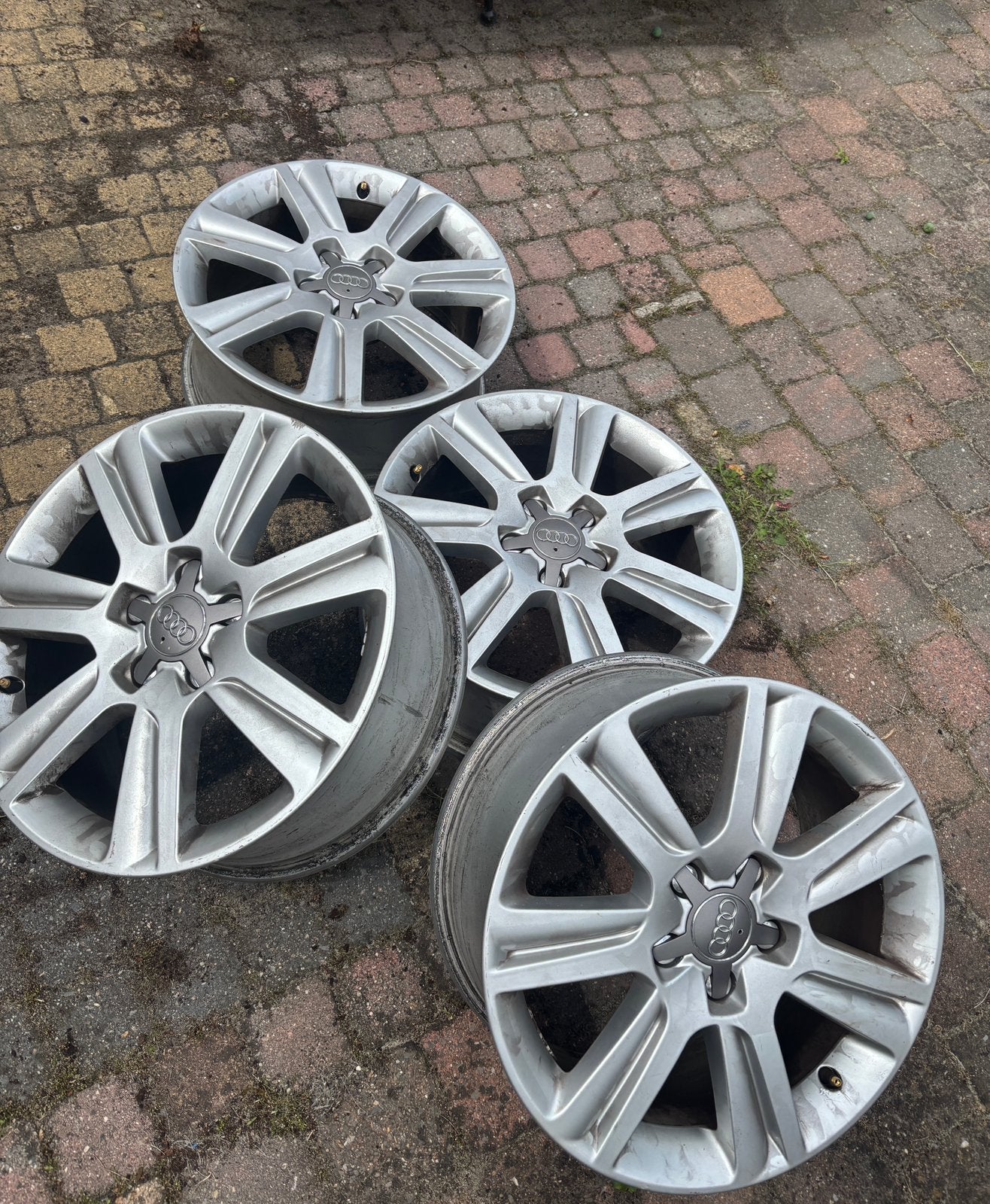 17inch lichtmetalen velgen audi, Ophalen of Verzenden, Zo goed als nieuw