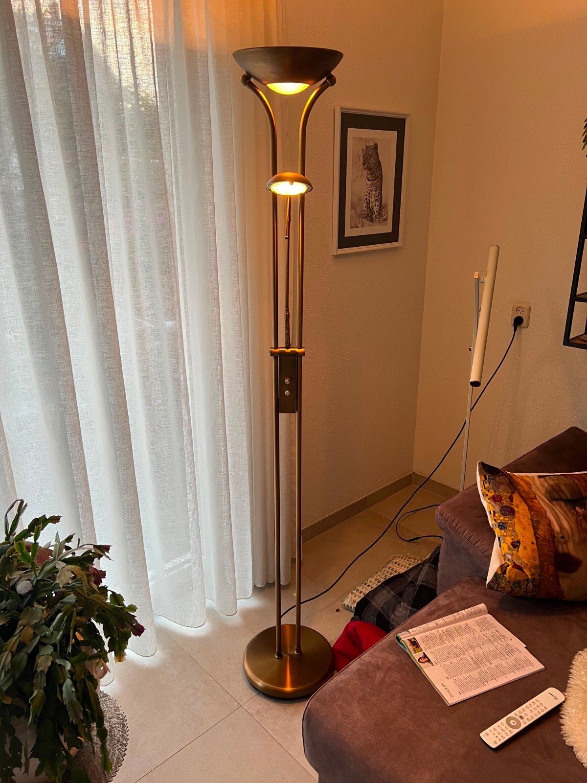 Stijlvolle bronzen vloerlamp met uplighter en leeslamp, Ophalen, E27 (groot), Zo goed als nieuw, Klassiek, Modern, Tijdloos