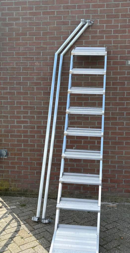 NIEUW! Altrex RS 5 steiger trap + 2x leuningschoor (2,45M), Doe-het-zelf en Verbouw, Ladders en Trappen, Ophalen, Nieuw, 2 tot 4 meter