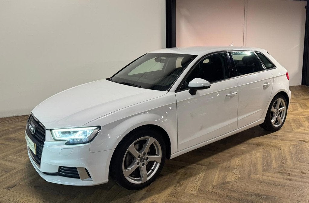 Audi A3 Sportback 1.0 TFSI Sport Lease Edition PDC NAVI, Auto's, Audi, Stof, Gebruikt, 116 pk, Wit