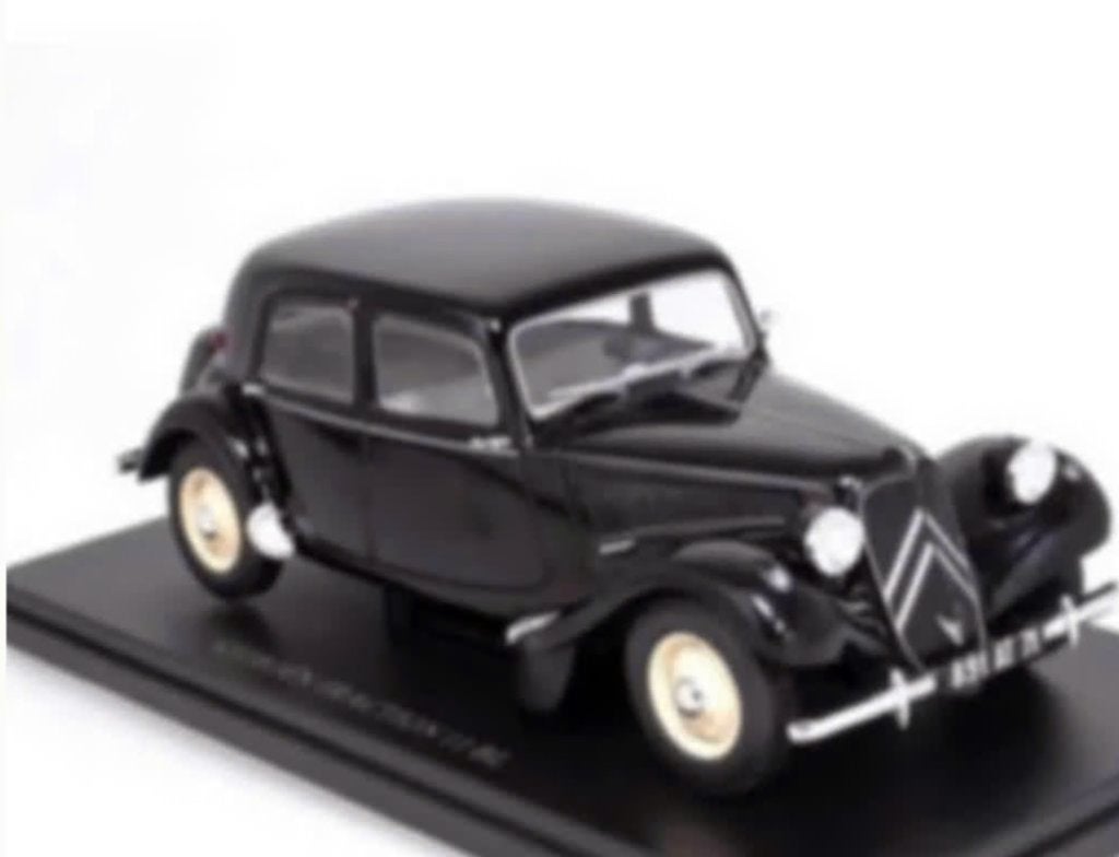 Citroen Traction 11 BL 1953 1:24 Collection Citroen # 48