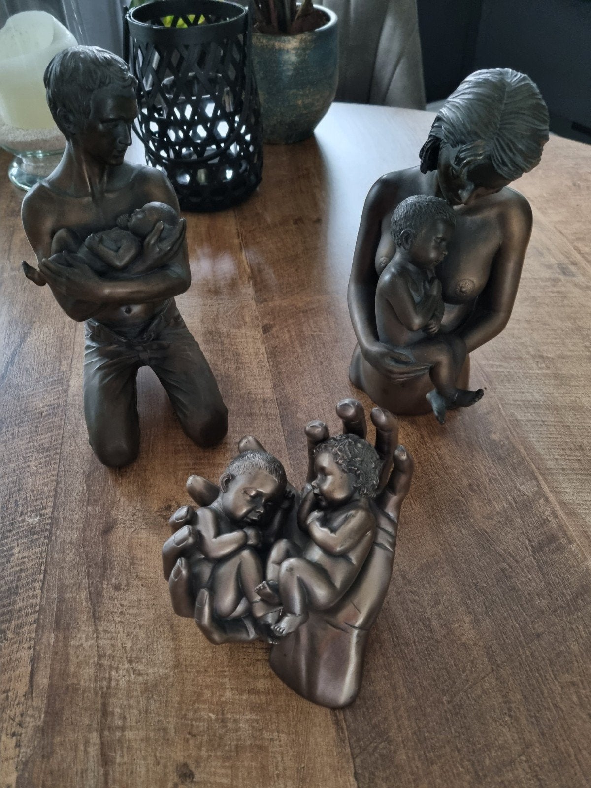 Bronzen set: Man, Vrouw en Baby's - Familiebeeld, Ophalen of Verzenden, Zo goed als nieuw, Mens