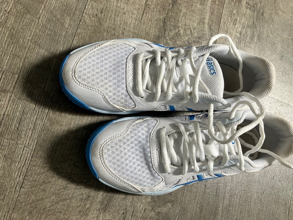 Zaalschoenen korfbal/ gym maat 38, Maat XS of kleiner, Schoenen, Ophalen of Verzenden, Zo goed als nieuw