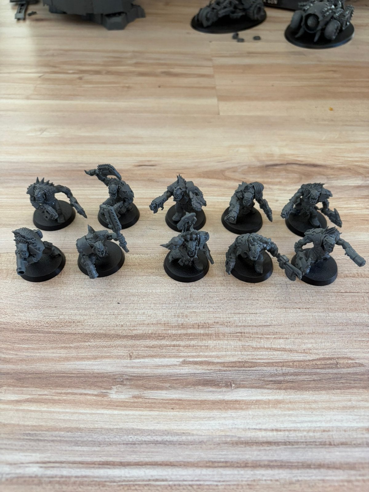 Warhammer 40k orks 10 ork beast snagga boyz bare plastic, Ophalen of Verzenden, Zo goed als nieuw, Warhammer 40000, Figuurtje(s)