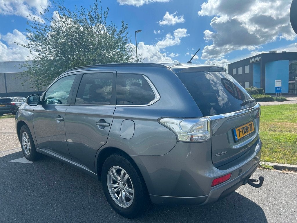 Mitsubishi Outlander | 2014 | 2.0 PHEV Business Edition | Au, Auto's, Mitsubishi, 4 cilinders, Vierwielaandrijving, SUV of Terreinwagen