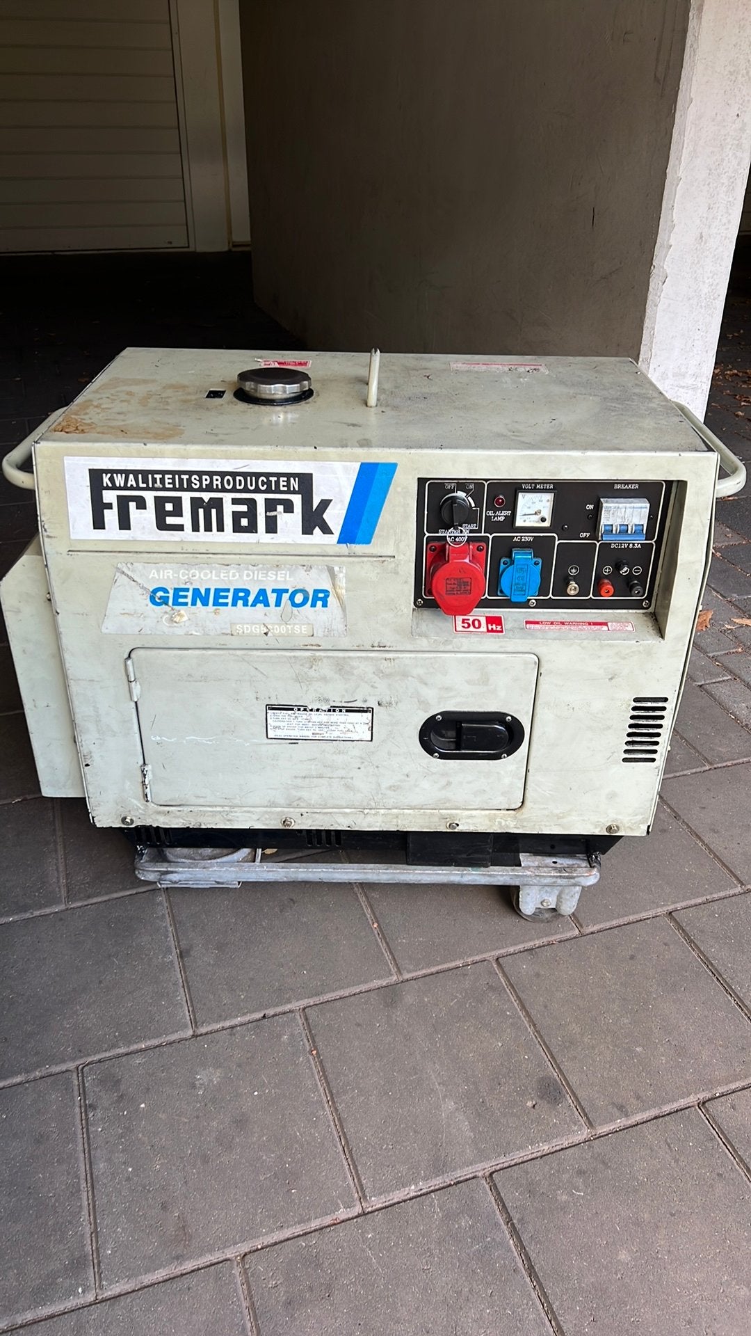 Noodstroomvoorziening, Gebruikt, Ophalen of Verzenden, 5 tot 10 kVA, Elektrisch startend