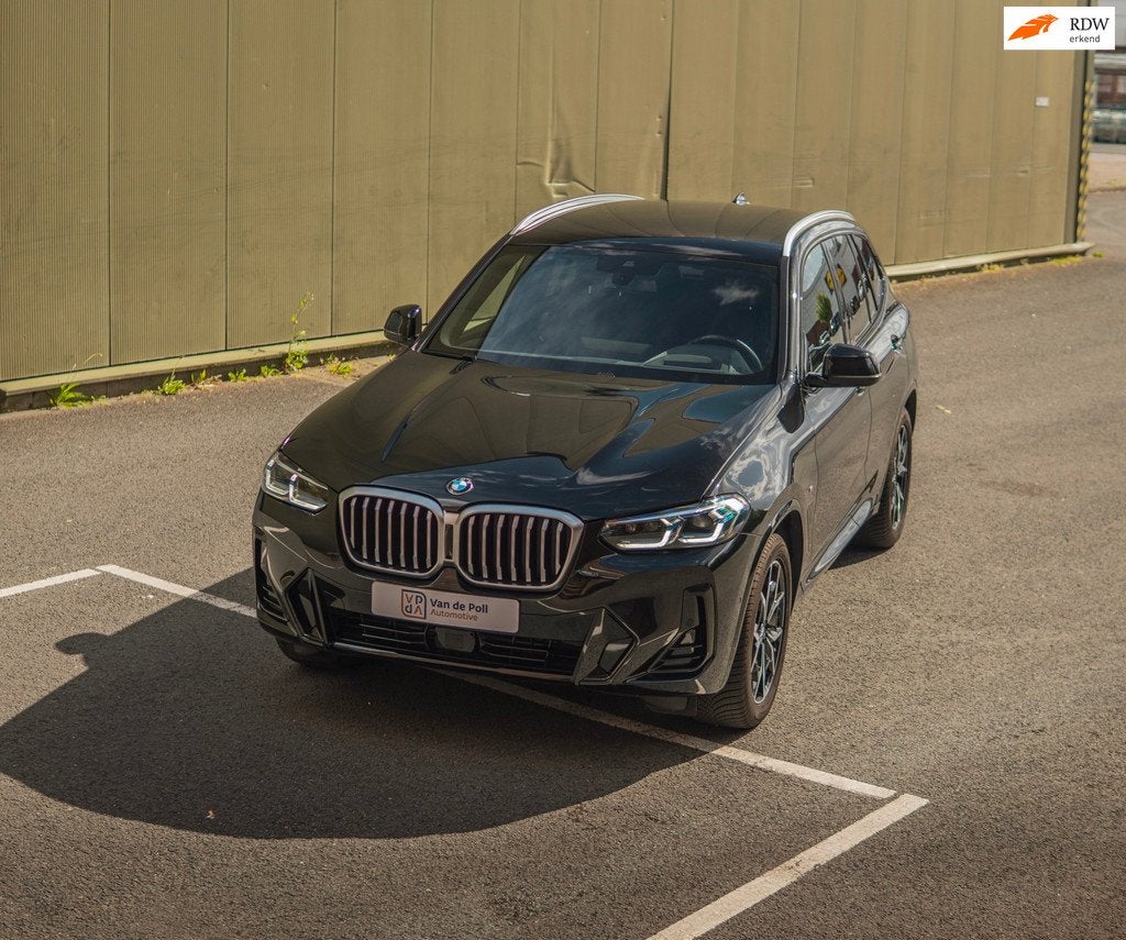 BMW X3 XDrive20i High Executive M Sport / Laser LED / Camera, Auto's, 1998 cc, Gebruikt, 4 cilinders, Zwart