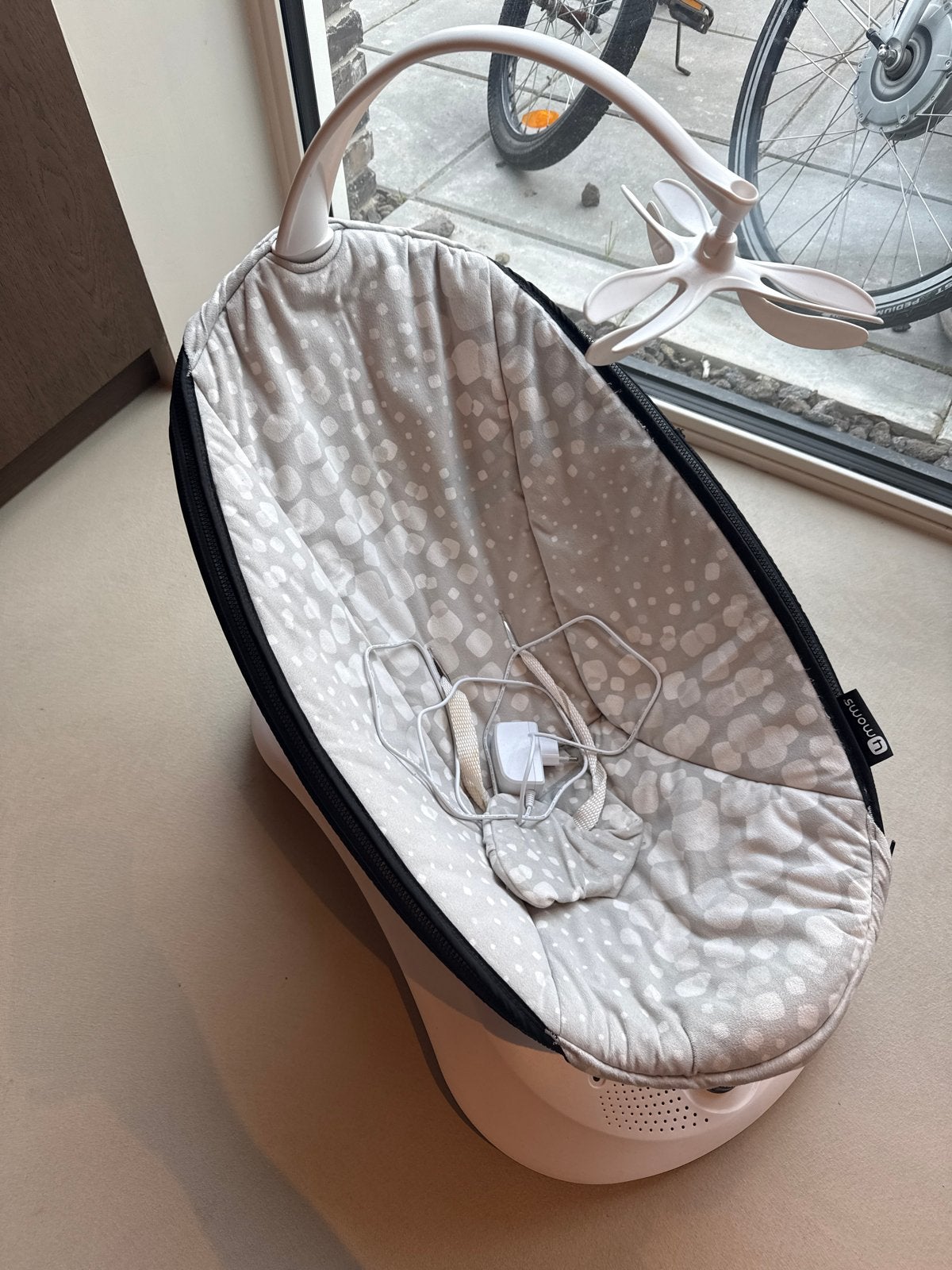 4moms MamaRoo schommelstoel met afneembare hoes, Ophalen, Gebruikt