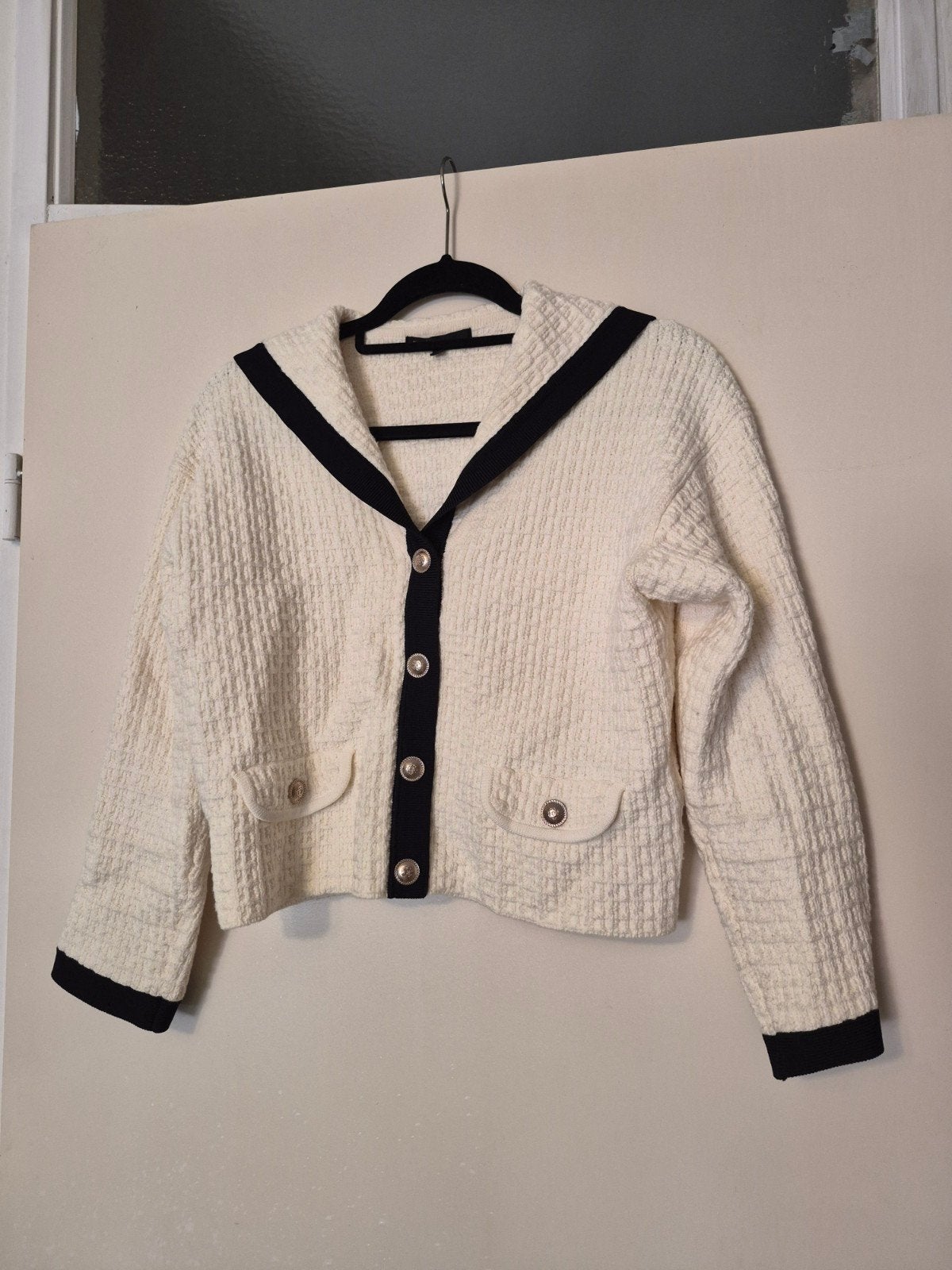 Maje Ecru Jasje met Zwarte Details - Maat 36 (S), Maat 38/40 (M), 2 Rue de Marengo, 75001 Paris, France, Wit, Nieuw