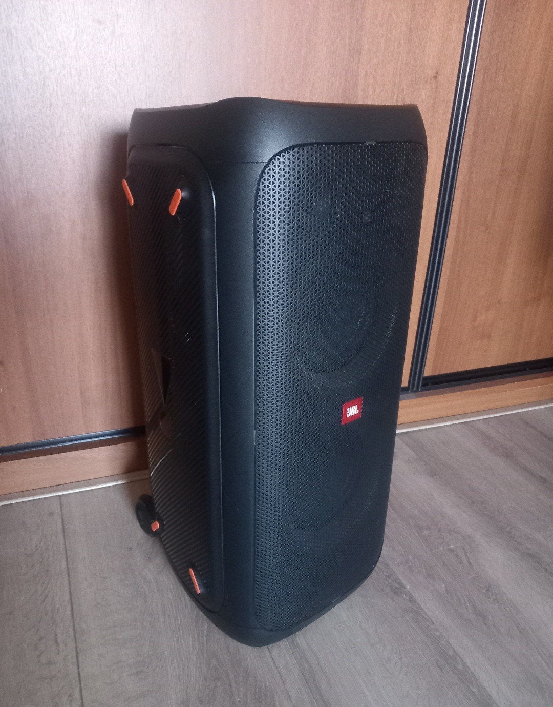 Foto 3 van JBL PARTYBOX  310   -NIEUWSTAAT-