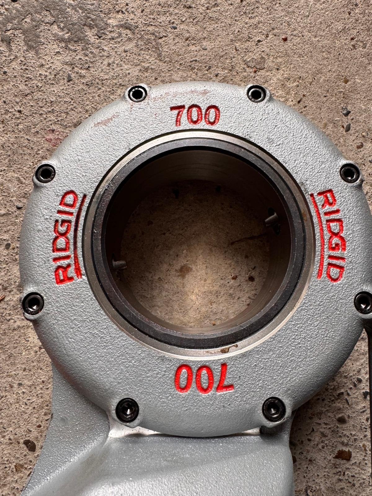 RIDGID 700 draadsnijmachine met toebehoren, Doe-het-zelf en Verbouw, Gereedschap | Handgereedschap, Ophalen of Verzenden, Zo goed als nieuw