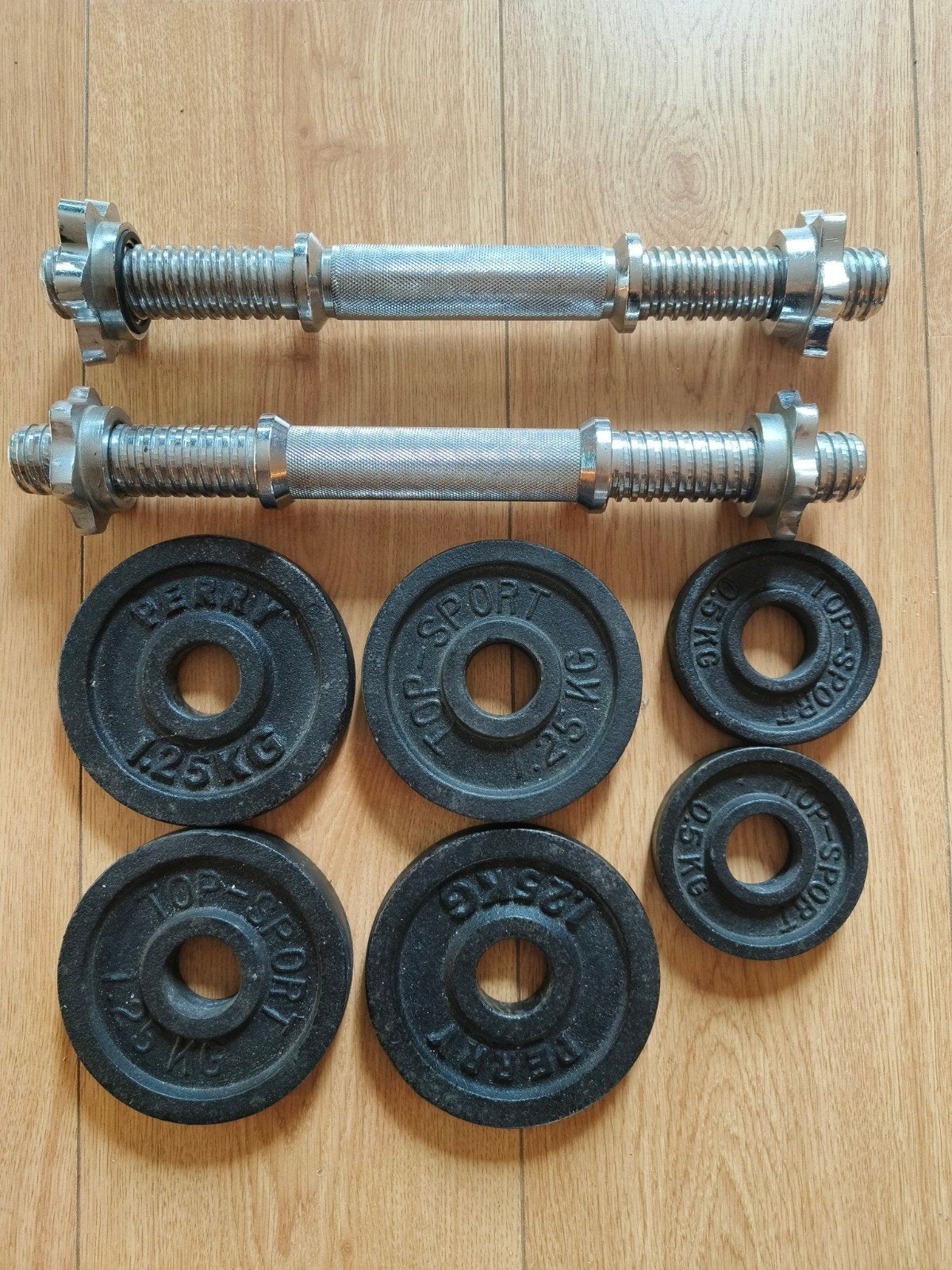 set dumbells - 4,5 kg per set dumbel, Ophalen of Verzenden, Zo goed als nieuw, Benen, Dumbbell