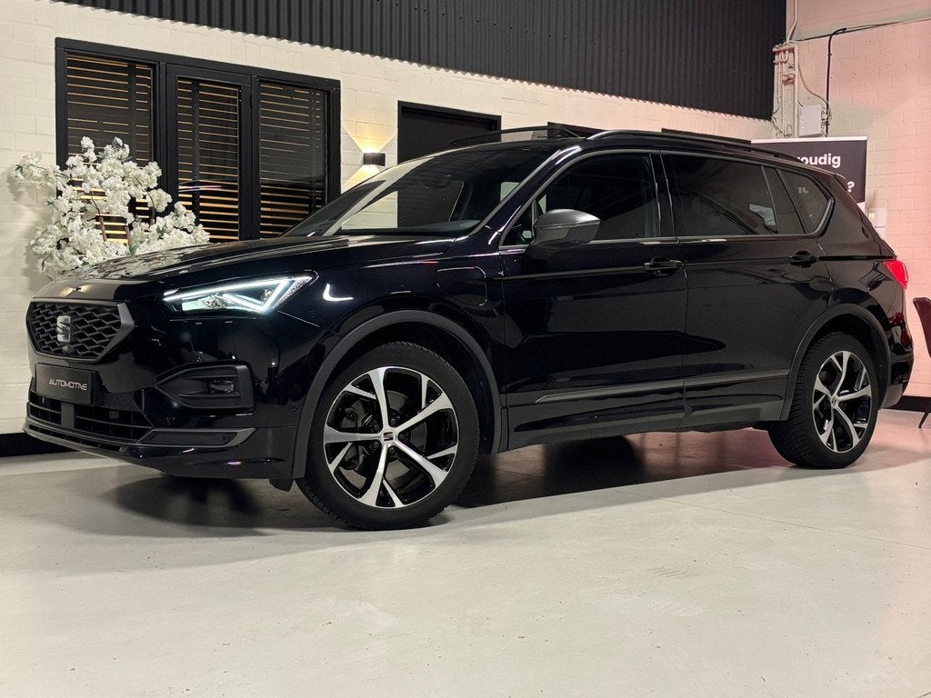 SEAT Tarraco 1.4 TSI e-Hybrid PHEV FR |Trekhaak|Pano|360Cam|, Auto's, Seat, Gebruikt, Zwart, 4 cilinders, Leder en Stof