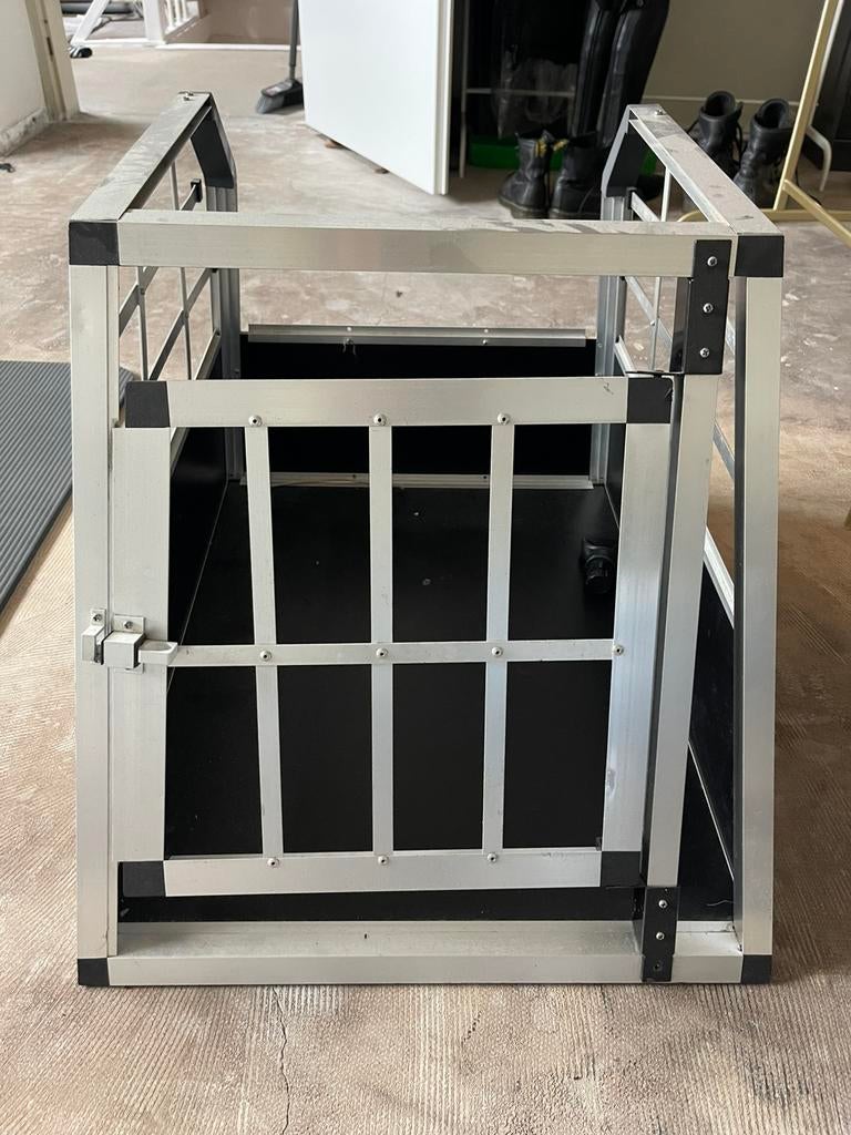Honden autobench, Dieren en Toebehoren, Hondenhokken, Ophalen of Verzenden, Zo goed als nieuw, 75 tot 110 cm, Minder dan 65 cm