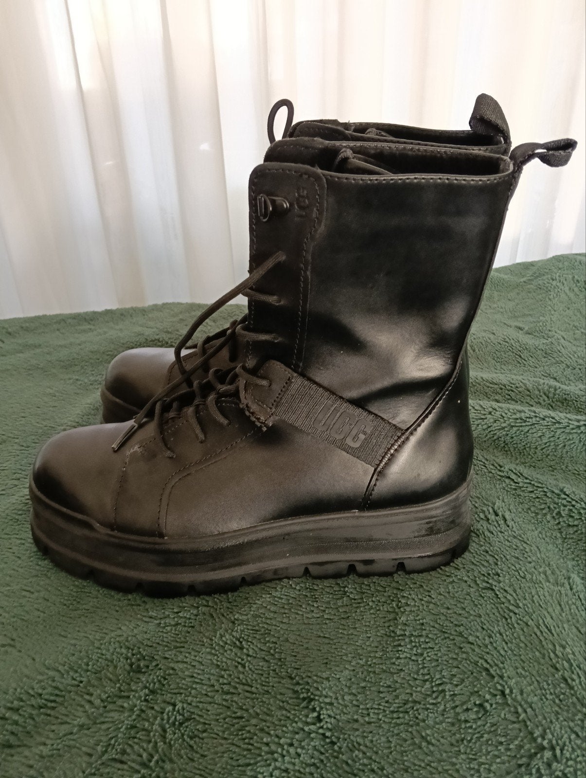 Uggs sheena maat 41., Zwart, Lage of Enkellaarzen, Ophalen of Verzenden, Zo goed als nieuw