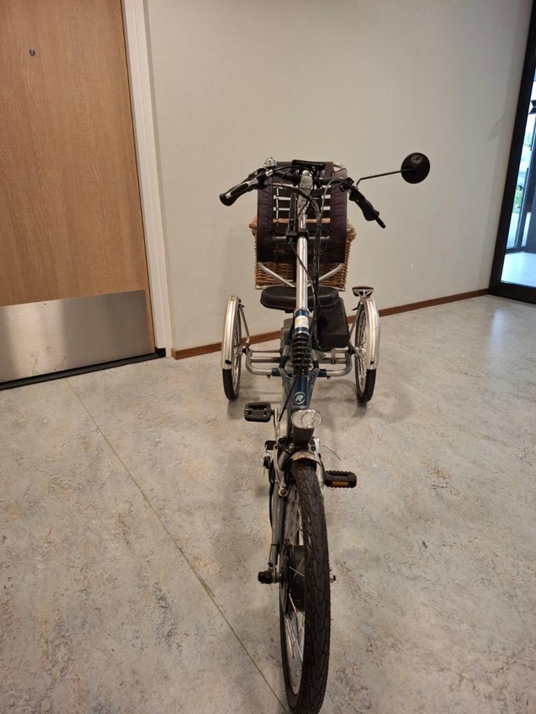 Van Raam Driewieler fiets
Easy Rider met trapondersteuning, Fietsen en Brommers, Fietsen | Driewielfietsen, Ophalen, Gebruikt