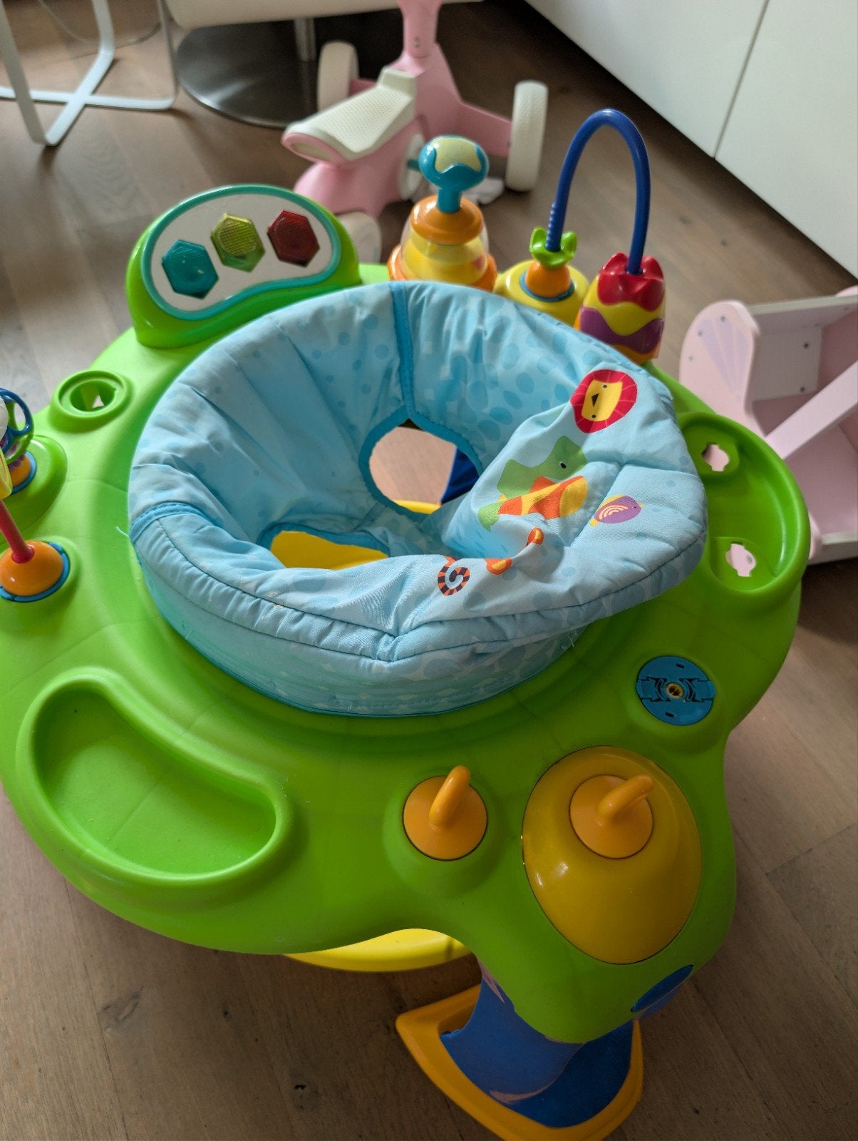 Oball baby bouncer met geluidjes en muziek, Kinderen en Baby's, Speelgoed | Babyspeelgoed, Ophalen, Gebruikt, Overige typen, Met geluid
