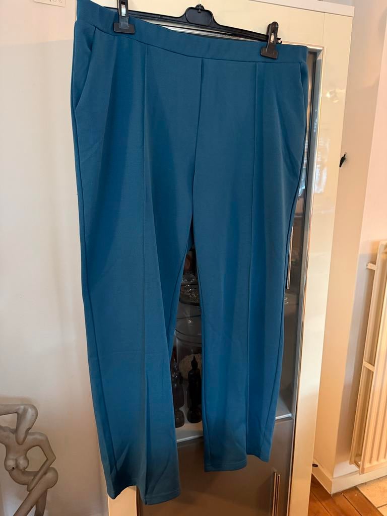 Norah flared broek maat 48, valt ruim, Kleding | Dames, Ophalen of Verzenden, Zo goed als nieuw, Blauw, Broek of Spijkerbroek