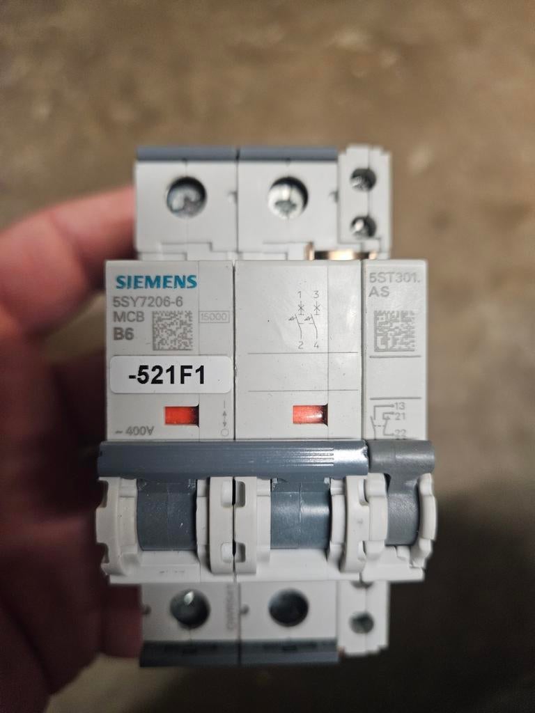 Siemens 5SY7206-6 MCB B6 en 5ST3010 Hulpcontact, Ophalen of Verzenden