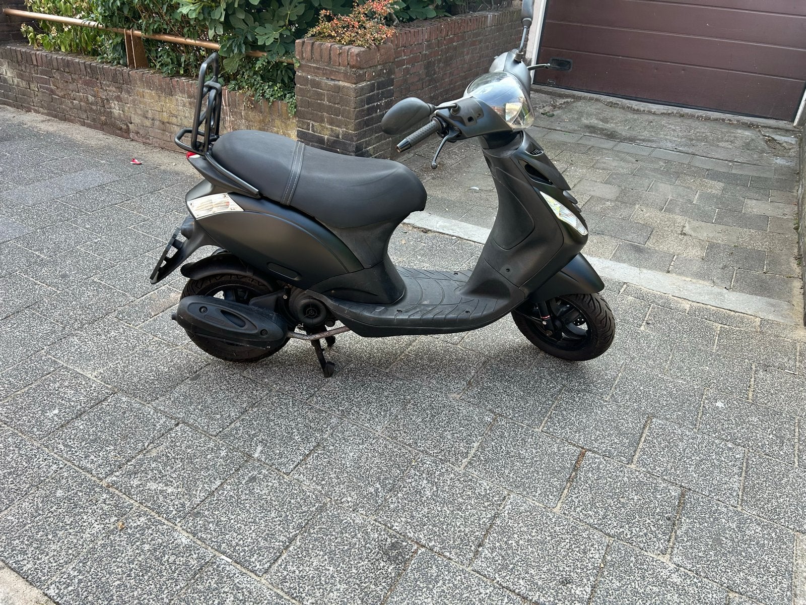 Piaggio Zip Scooter - Mat Zwart, Ophalen, Gebruikt, Zip, Benzine