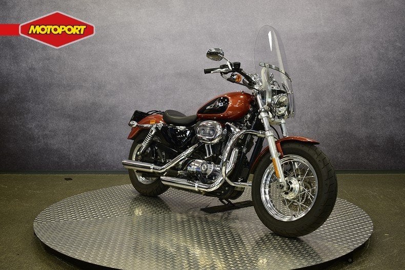 Harley-Davidson SPORTSTER CUSTOM 1200 (bj 2011), Motoren, Motoren | Harley-Davidson, Bedrijf, Sderegt@motoportgoes.nl, Nobelweg 4
4462 GK  Goes, NL