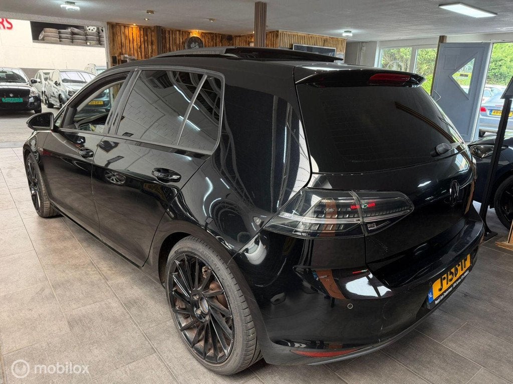 Volkswagen Golf 1.2 TSI Trendline/ Panoramadak/ Navigatie, Voorwielaandrijving, 86 pk, Gebruikt, Euro 6