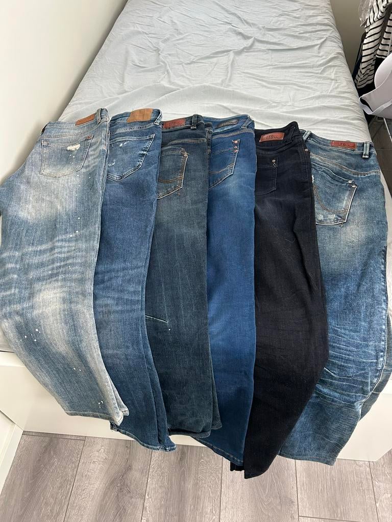 6 broeken voor 15€ (maat 36/25/27), Ophalen of Verzenden, Zo goed als nieuw, Blauw, W28 - W29 (confectie 36)